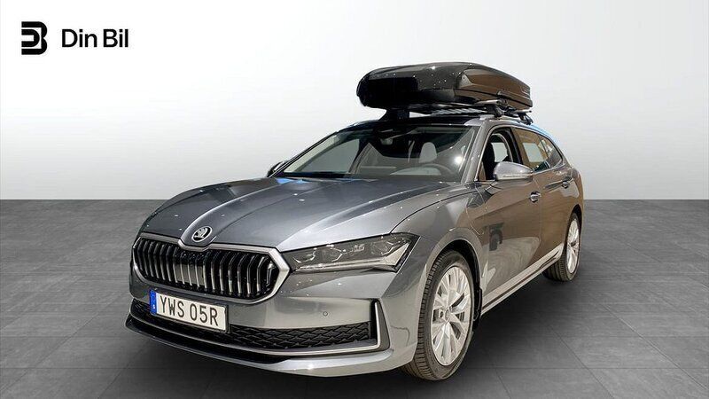 Grå Ny 2024 Skoda Superb Selection Kombi | 429 900 kr (Superpris) - Bild 1/4