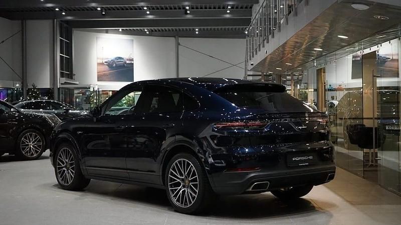 Begagnad Porsche Cayenne 468 HK (344 kW) 2022 Blå SUV