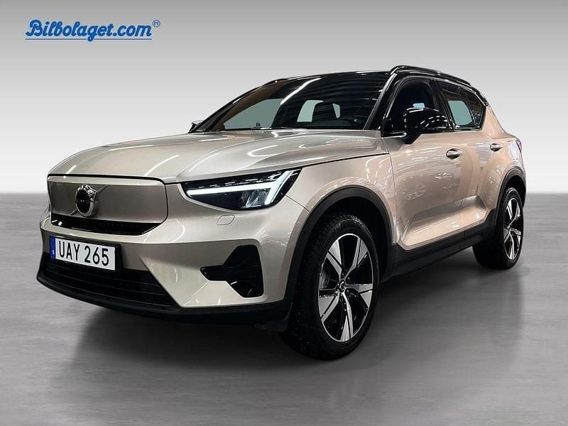 Grå Begagnad 2023 Volvo XC40 Core SUV | 344 000 kr - Bild 1/4