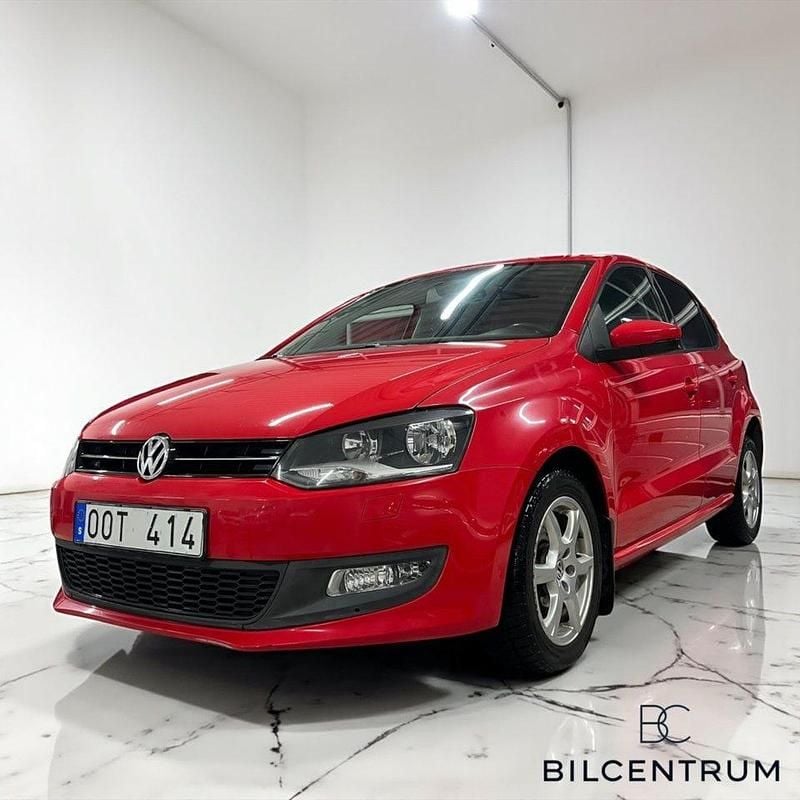 Begagnad VW Polo 90 HK (66 kW) 2012 Röd Halvkombi
