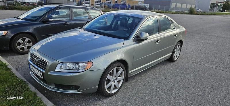 Grön Begagnad 2007 Volvo S80 Sedan | 39 000 kr (Superpris) - Bild 1/4