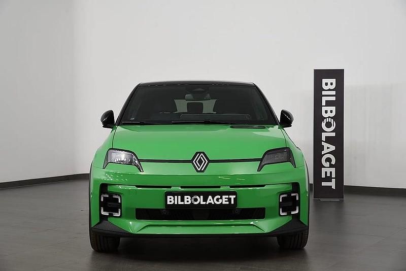Begagnad Renault R5 Techno 11 kW (15 HK) 2025 Grön Halvkombi
