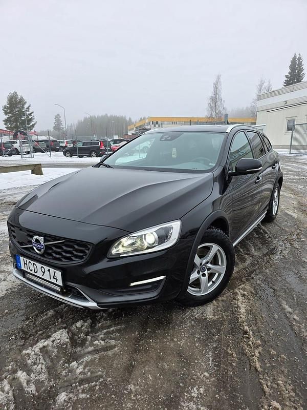 Begagnad Volvo V60 CC 190 HK (139 kW) 2016 Kombi