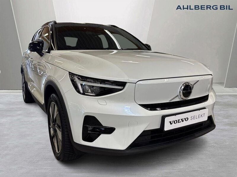 Vit Begagnad 2023 Volvo XC40 Plus SUV | 459 500 kr - Bild 1/3