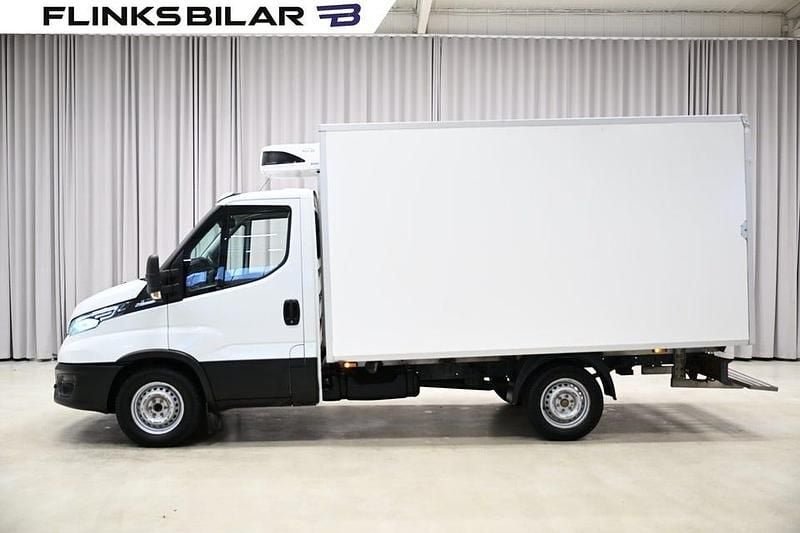 Vit Begagnad 2021 Iveco Daily Van | 218 750 kr (Superpris) - Bild 1/4