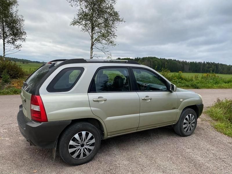 Gul Begagnad 2005 Kia Sportage 4 SUV | 19 900 kr (Marknadspris) - Bild 1/4