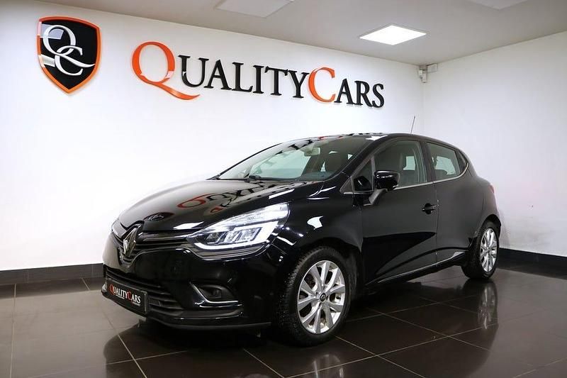 Svart Begagnad 2016 Renault Clio IV Halvkombi | 89 000 kr (Marknadspris) - Bild 1/4