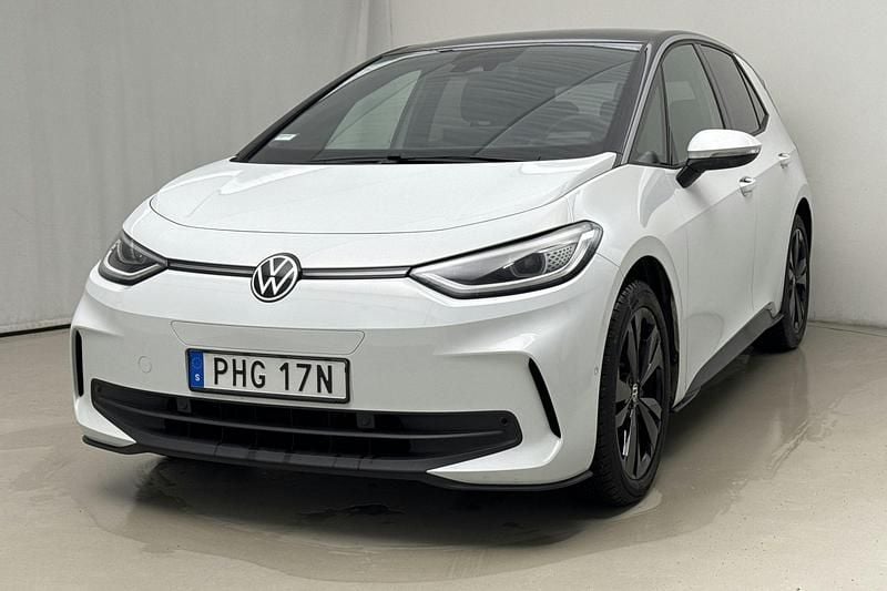 Begagnad VW ID.3 Edition 239 kW (326 HK) 2024 Vit Halvkombi