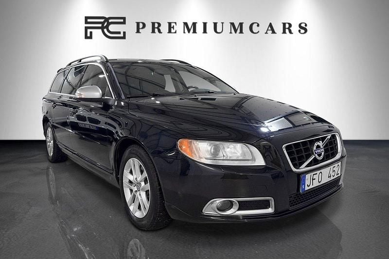 Svart Begagnad 2010 Volvo V70 Momentum Kombi | 84 900 kr (Marknadspris) - Bild 1/4