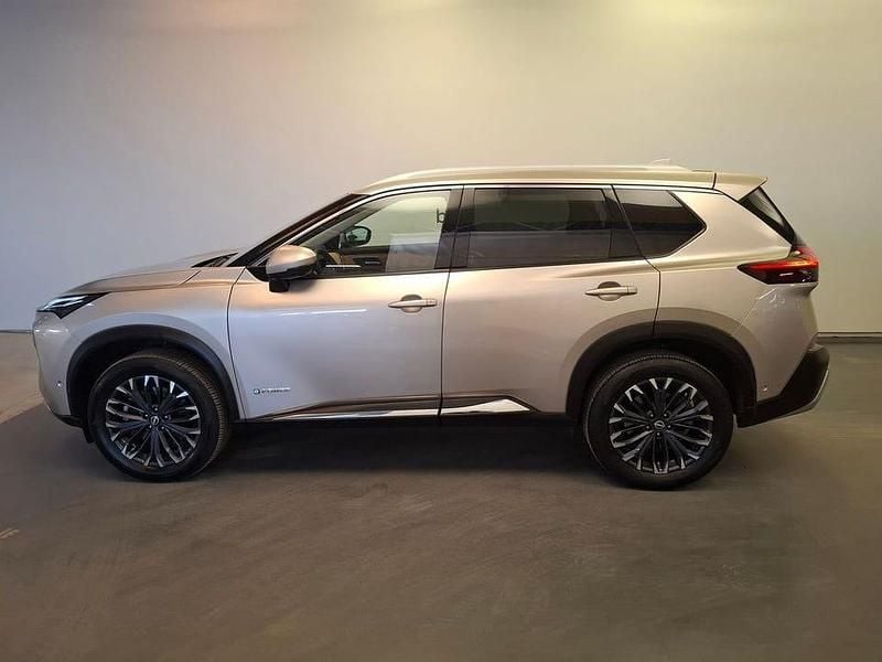 Begagnad Nissan X-Trail Tekna 216 HK (158 kW) 2025 Silver SUV