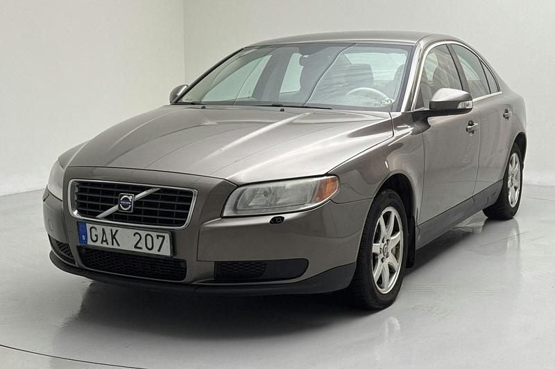 Grå Begagnad 2008 Volvo S80 Kinetic Sedan | 35 000 kr (Superpris) - Bild 1/4