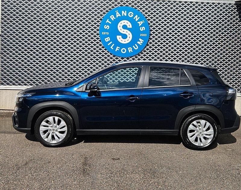 Blå Begagnad 2023 Suzuki SX4 S-Cross SUV | 239 000 kr (Bra pris) - Bild 1/4
