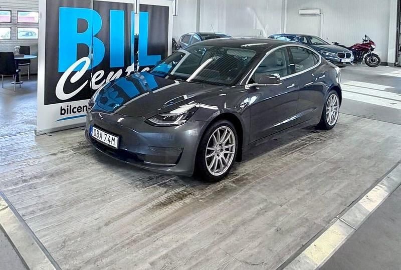 Begagnad Tesla Model 3 Long Range AWD 339 kW (462 HK) 2019 Grå Sedan