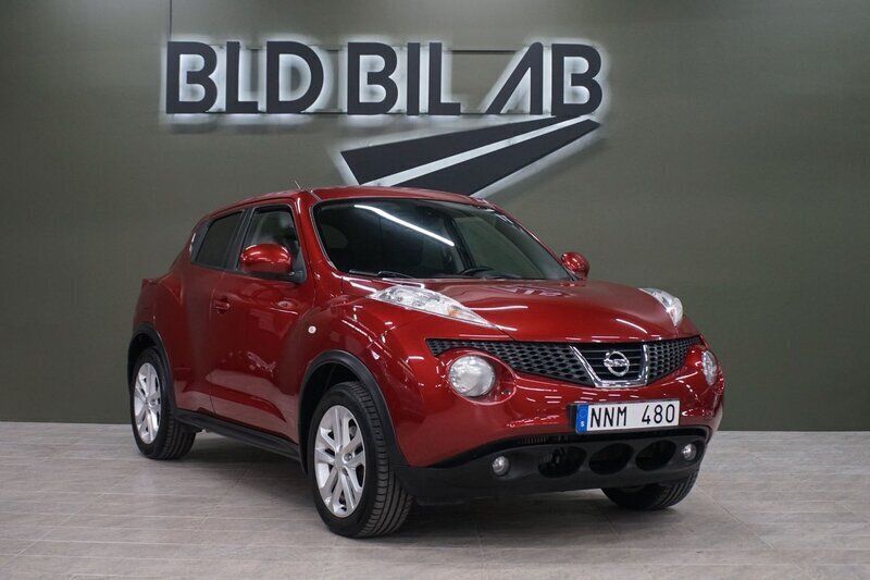 Mörkröd Begagnad 2011 Nissan Juke SUV | 104 900 kr (Marknadspris) - Bild 1/4