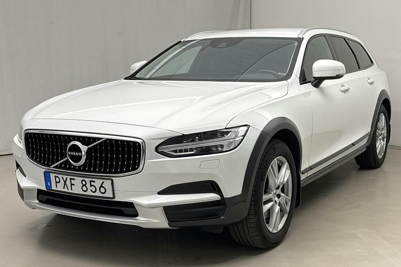 Vit Begagnad 2019 Volvo V90 CC Plus Kombi | 269 000 kr (Bra pris) - Bild 1/4