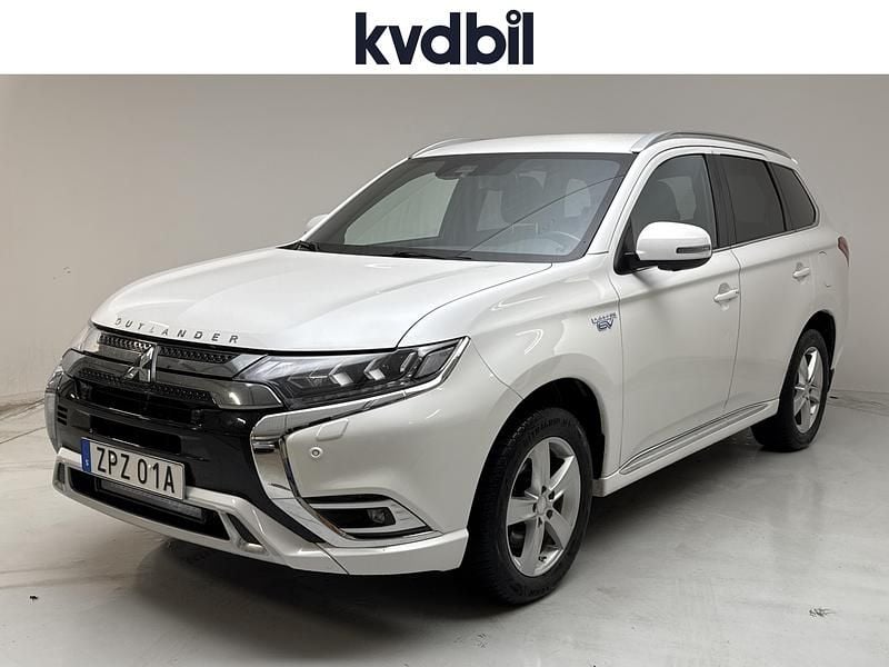 Vit Begagnad 2020 Mitsubishi Outlander P-HEV | 209 800 kr (Marknadspris) - Bild 1/3