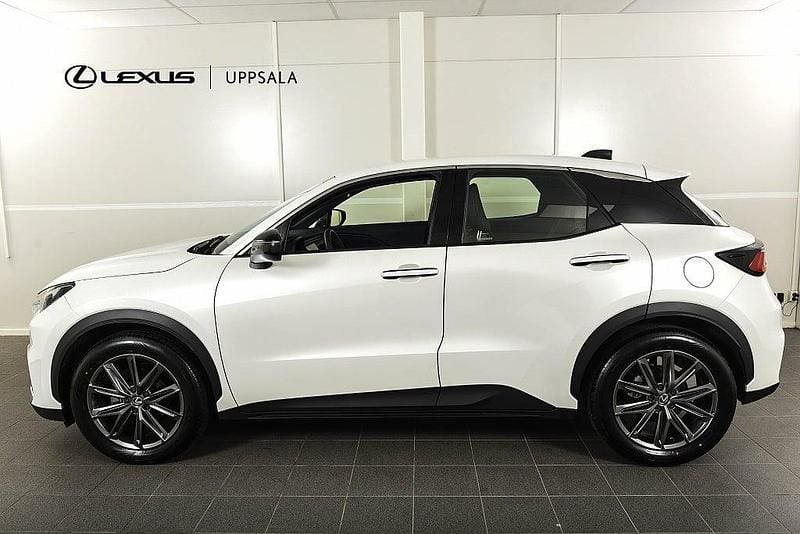 Begagnad Lexus LBX 136 HK (100 kW) 2024 Vit SUV