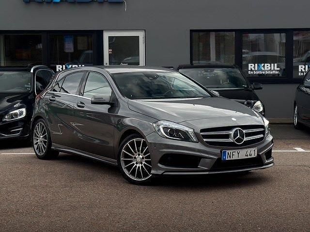 Mörkgrå Begagnad 2013 Mercedes A180 AMG line Halvkombi | 109 900 kr (Marknadspris) - Bild 1/4