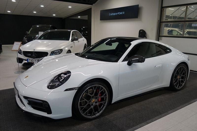 Vit Begagnad 2021 Porsche 911 Carrera 4S Sport Sportkupé | 1 549 000 kr (Dyr) - Bild 1/4