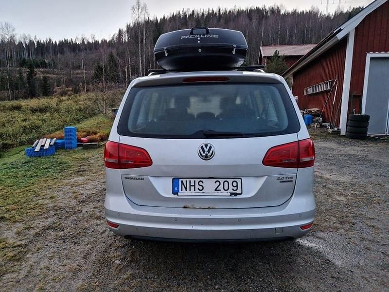 Begagnad VW Sharan 140 HK (102 kW) 2013 Minibuss