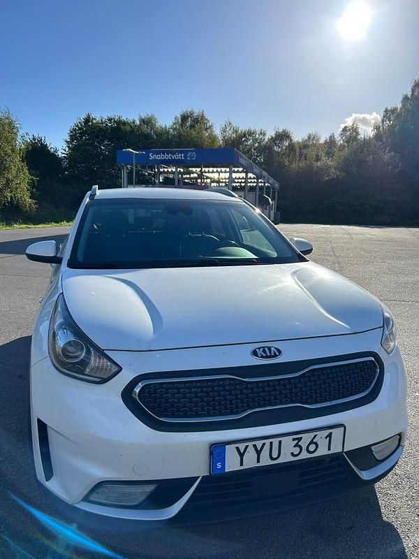 Begagnad 2018 Kia Niro SUV | 149 000 kr (Marknadspris) - Bild 1/4
