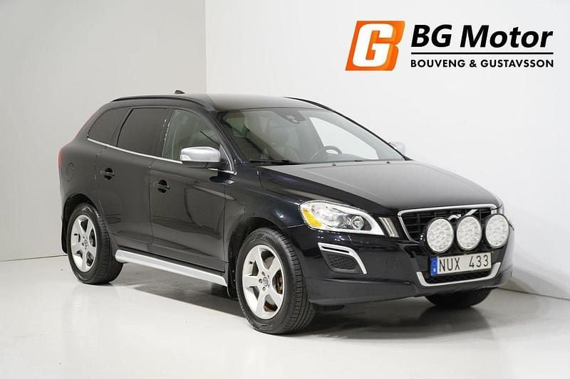 Svart Begagnad 2012 Volvo XC60 R-Design SUV | 129 800 kr (Bra pris) - Bild 1/4