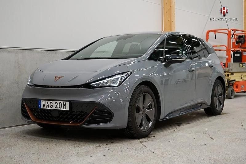 Begagnad Cupra Born 169 kW (231 HK) 2023 Grå Halvkombi