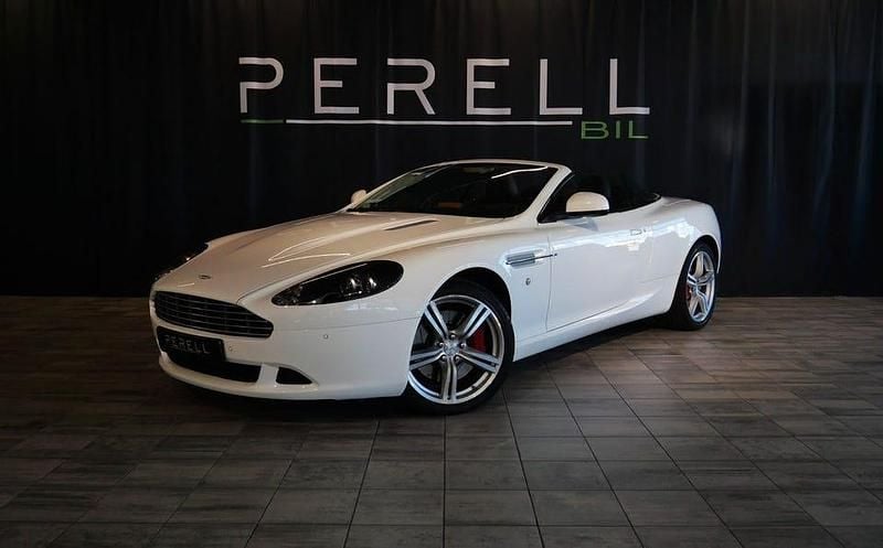 Vit Begagnad 2010 Aston Martin DB9 Cab | 849 000 kr - Bild 1/4