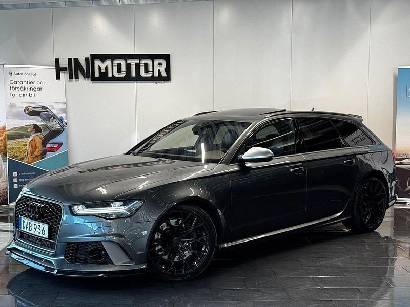 Grå Begagnad 2018 Audi RS6 Performance Kombi | 689 900 kr (Marknadspris) - Bild 1/4