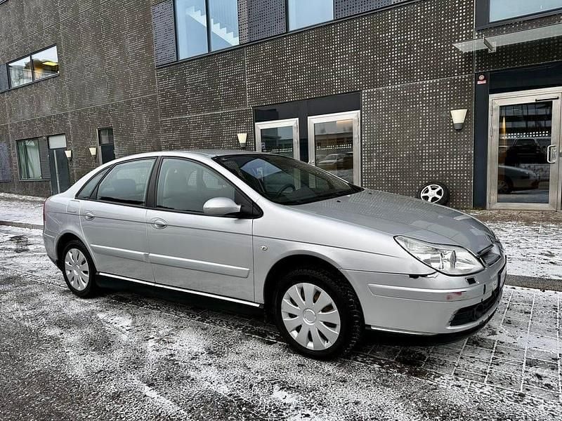 Silver Begagnad 2006 Citroën C5 Halvkombi | 15 000 kr (Marknadspris) - Bild 1/4