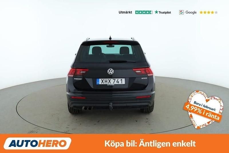 Begagnad VW Tiguan Comfortline 151 HK (111 kW) 2018 Svart SUV