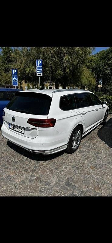Vit Begagnad 2016 VW Passat GT Kombi | 155 000 kr (Marknadspris) - Bild 1/4