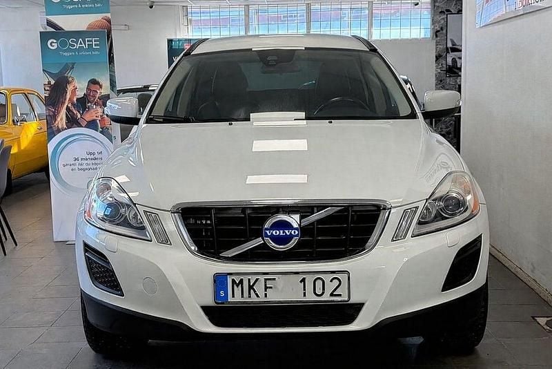 Begagnad Volvo XC60 Momentum 163 HK (119 kW) 2012 Vit SUV