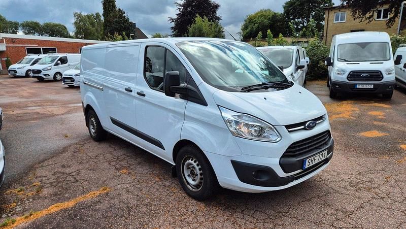 Vit Begagnad 2017 Ford Transit Custom Van | 211 250 kr (Lite dyr) - Bild 1/4
