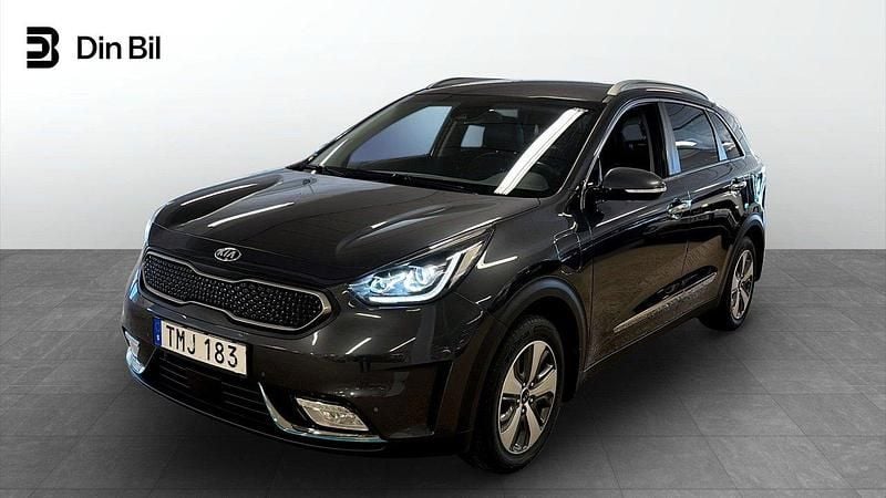 Grå Begagnad 2018 Kia Niro Advance SUV | 179 800 kr (Marknadspris) - Bild 1/4