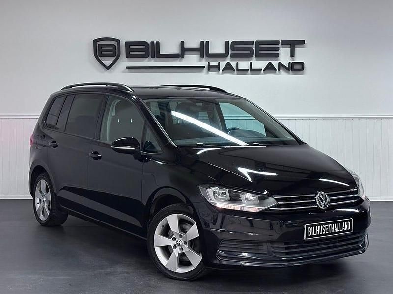Begagnad VW Touran 150 HK (110 kW) 2018 Svart Minibuss