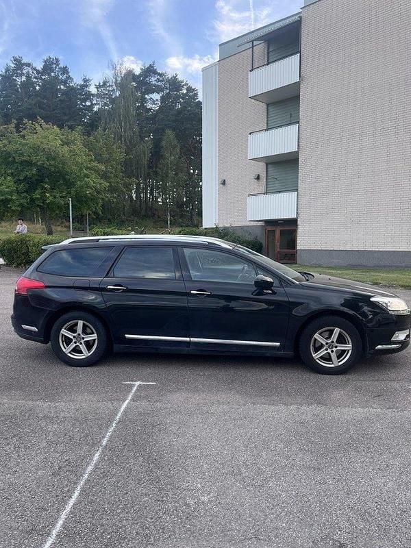 Svart Begagnad 2015 Citroën C5 Kombi | 52 000 kr (Bra pris) - Bild 1/4