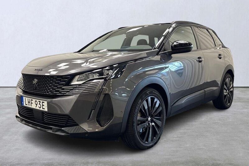 Grå Begagnad 2023 Peugeot 3008 GT SUV | 299 900 kr (Marknadspris) - Bild 1/4