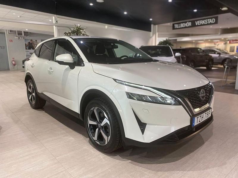 Begagnad Nissan Qashqai N-Connecta 158 HK (116 kW) 2023 Vit SUV