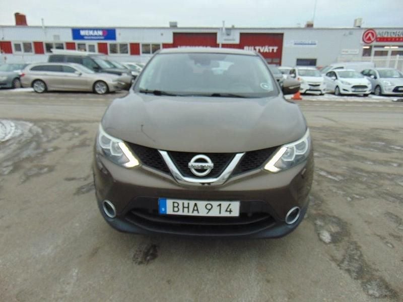 Begagnad Nissan Qashqai 116 HK (85 kW) 2014 Brun SUV