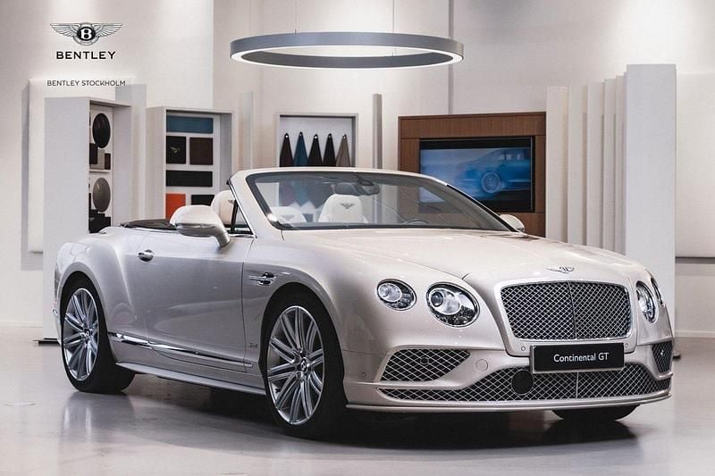 Vit Begagnad 2016 Bentley Continental GT Convertible Cab | 1 450 000 kr - Bild 1/4