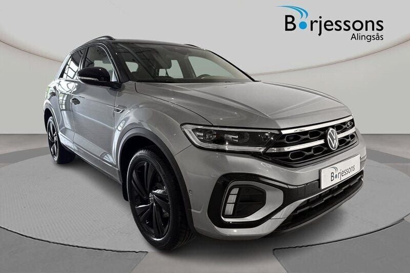 Silver Ny 2025 VW T-Roc R-line SUV | 426 900 kr (Marknadspris) - Bild 1/4