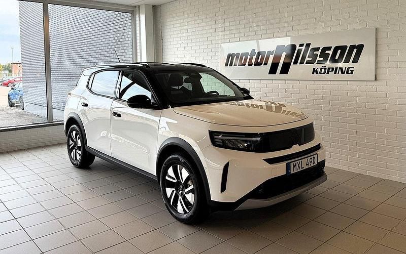 Vit Ny 2025 Opel Frontera SUV | 348 800 kr (Marknadspris) - Bild 1/4