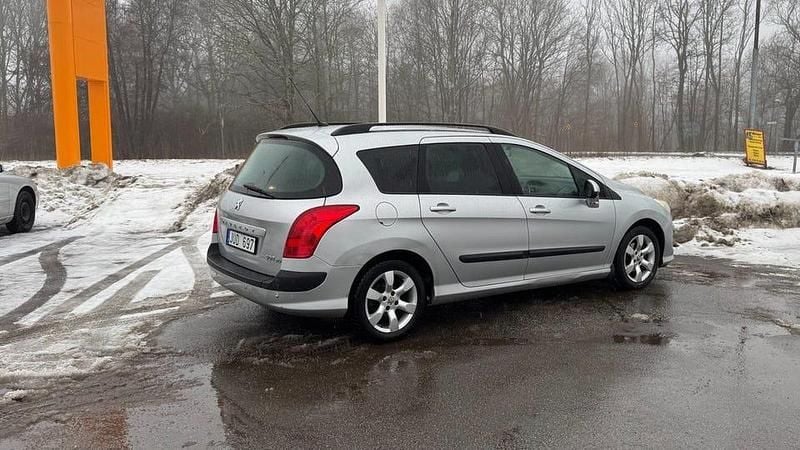 Begagnad Peugeot 308 SW 112 HK (82 kW) 2010 Ljusgrå Kombi