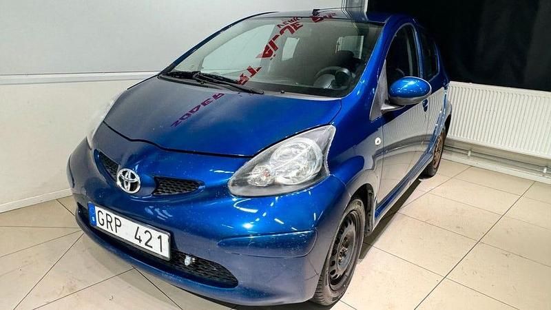 Begagnad Toyota Aygo 68 HK (50 kW) 2007 Blå Halvkombi