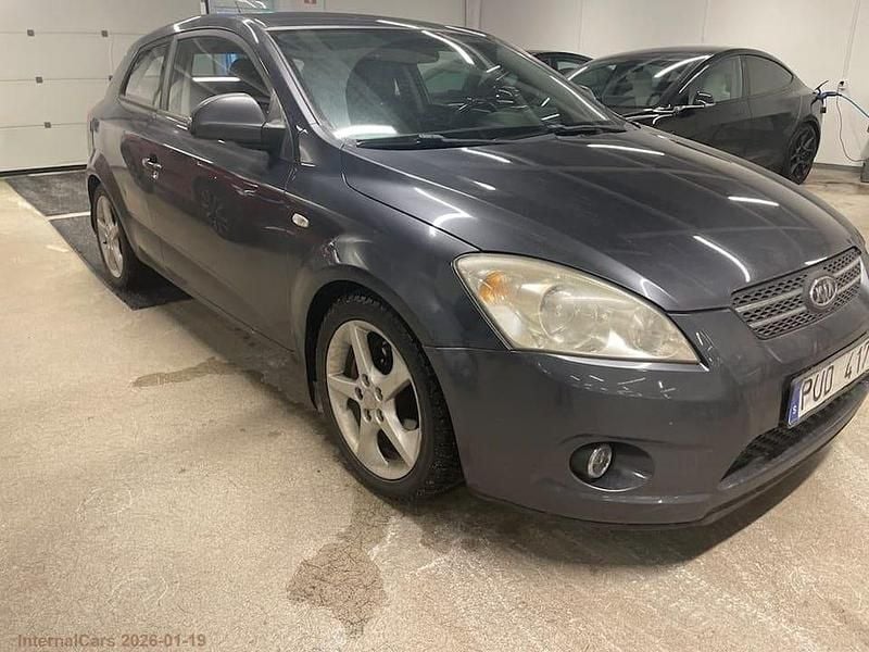 Begagnad Kia ProCeed Sport 140 HK (102 kW) 2007 Grå Halvkombi