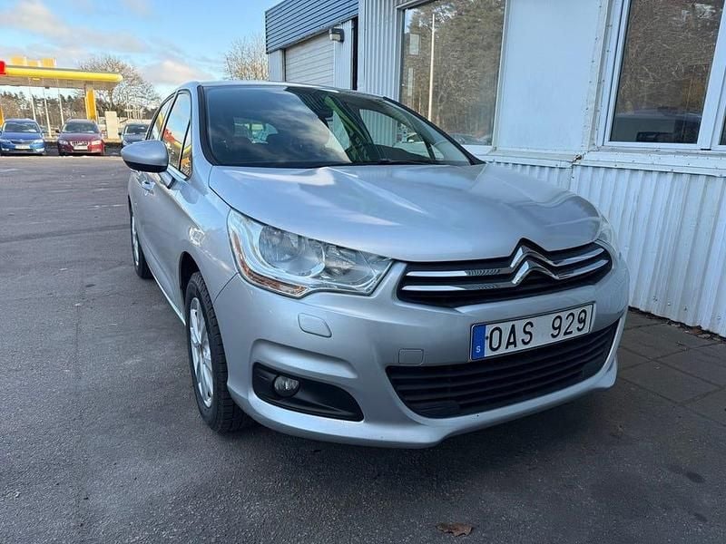 Silver Begagnad 2013 Citroën C4 | 64 900 kr (Marknadspris) - Bild 1/4
