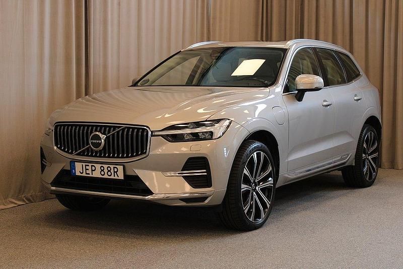 Silver Begagnad 2021 Volvo XC60 Inscription SUV | 399 900 kr (Lite dyr) - Bild 1/4