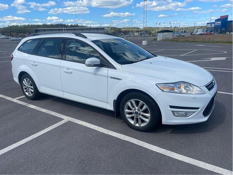 Begagnad 2011 Ford Mondeo Trend Kombi | 59 999 kr - Bild 1/4