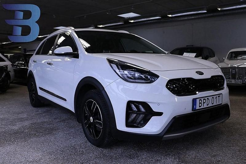 Vit Begagnad 2020 Kia Niro Advance SUV | 179 900 kr (Marknadspris) - Bild 1/4